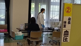 健診会場② 身長・体重・血圧 健診会場② 身長・体重・血圧