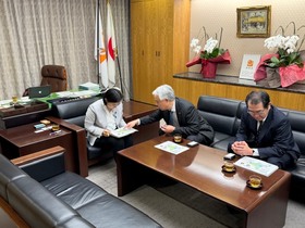 向山淳総務大臣政務官