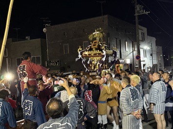 砂川神輿会緑粋の神輿渡御