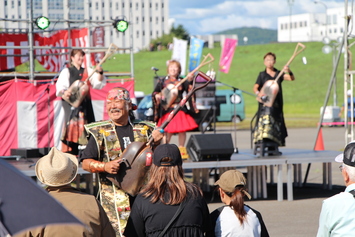 スコップ三味線