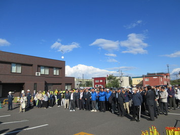 一斉旗の波運動
